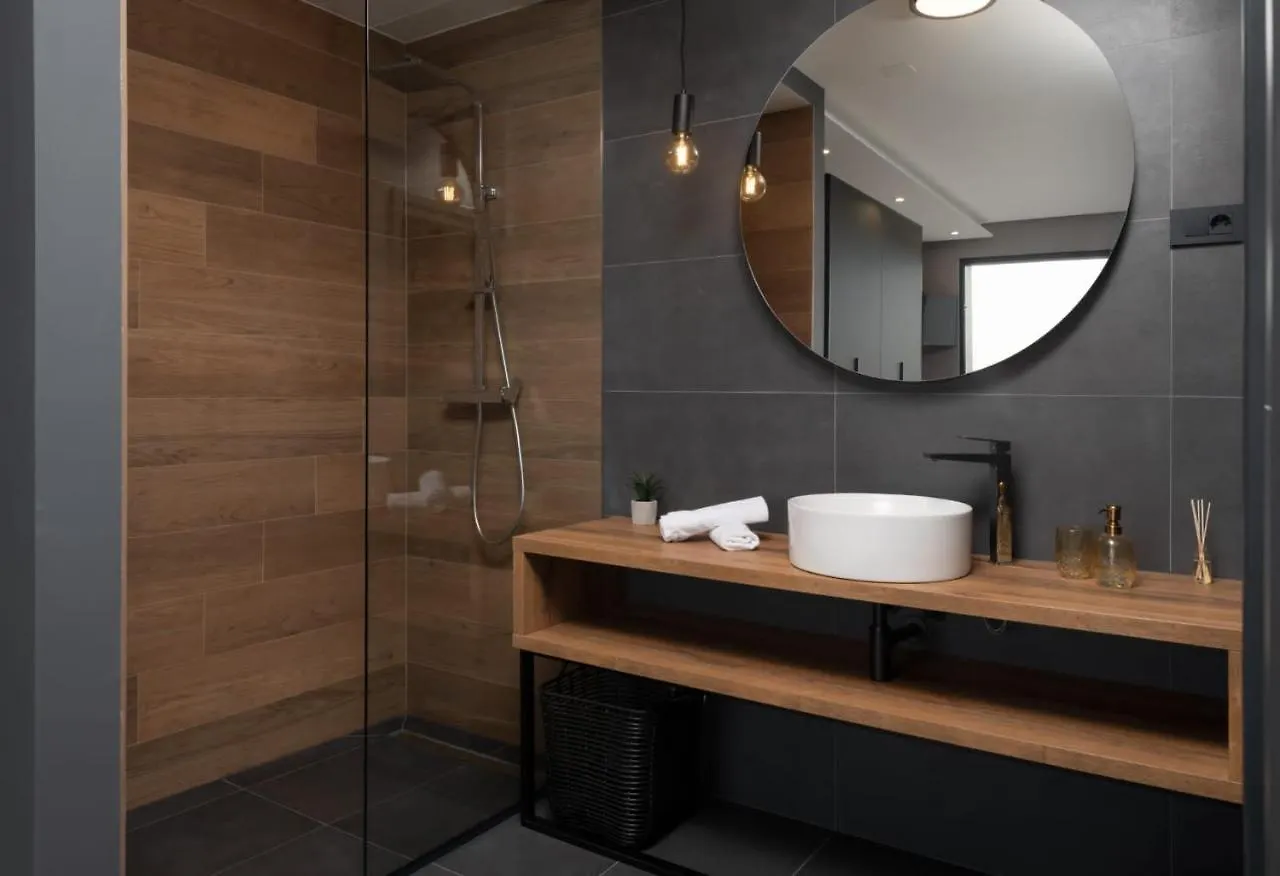 New! Luxury Villa “Nino” With Private Pool, Sauna And Padel Court 比奥格勒·纳·莫鲁
