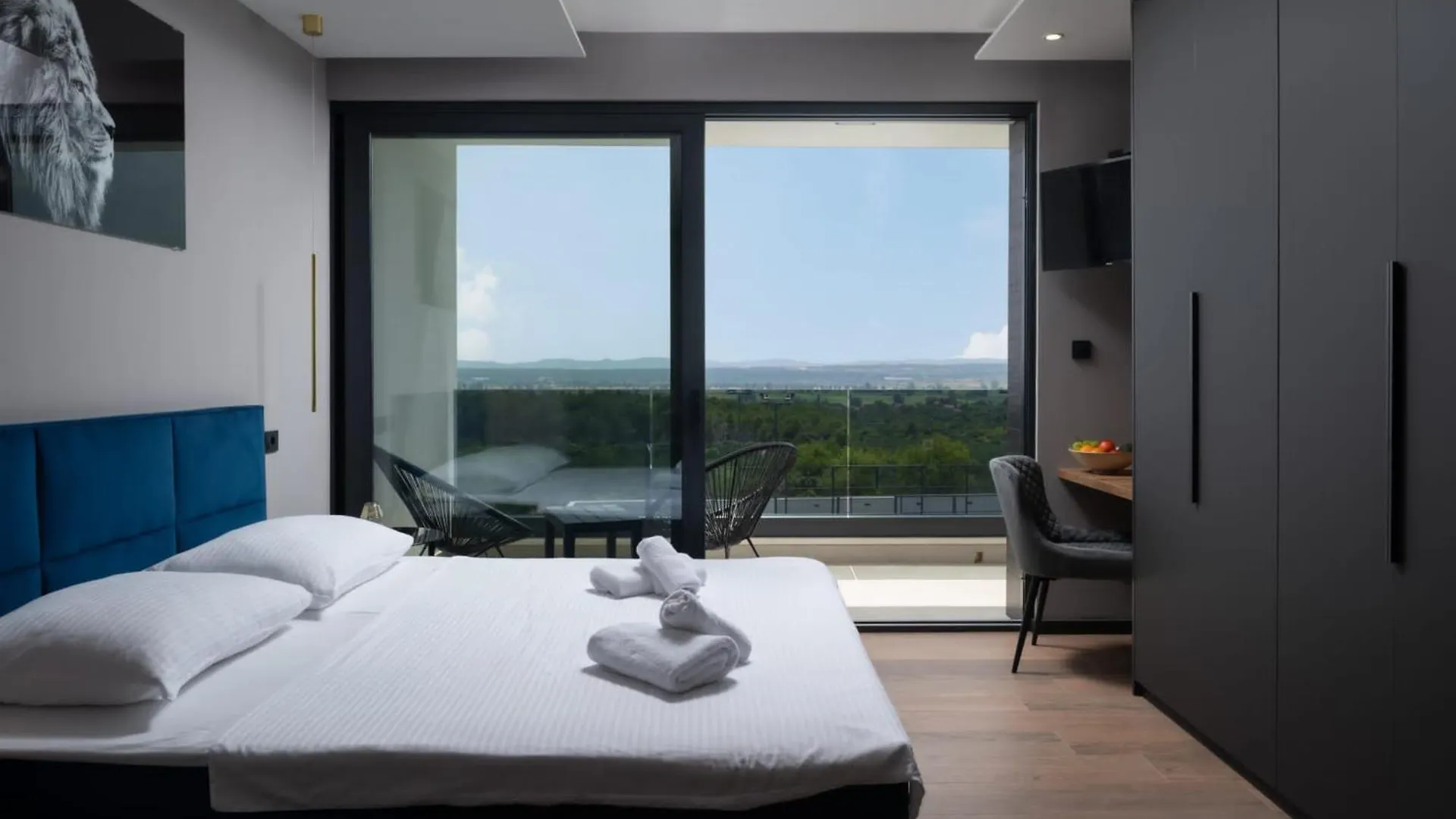 New! Luxury Villa “Nino” With Private Pool, Sauna And Padel Court 比奥格勒·纳·莫鲁